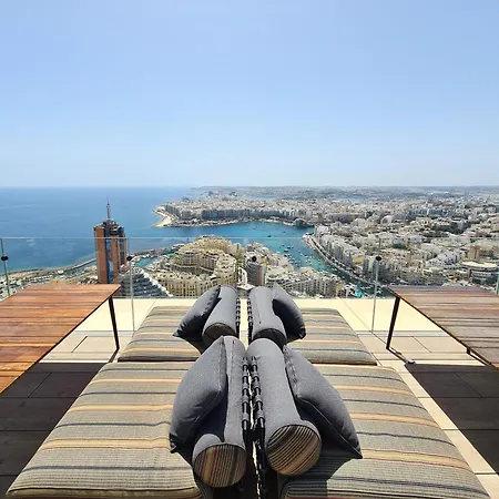 Skyline Seaview One-bedroom Haven *